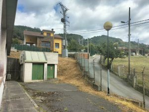 FI053 - FINCA EN UJO CON EDIFICIO - lateral