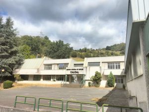 FI053 - FINCA EN UJO CON EDIFICIO - frontal